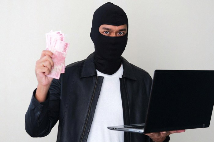 Risiko dan konsekuensi hukum meminjam uang di platform pinjaman online ilegal